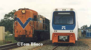 When old meets new. 10/09/87 - C1702 hauling the Australind passes the soon to be introduced railcar Australind during its trials. 