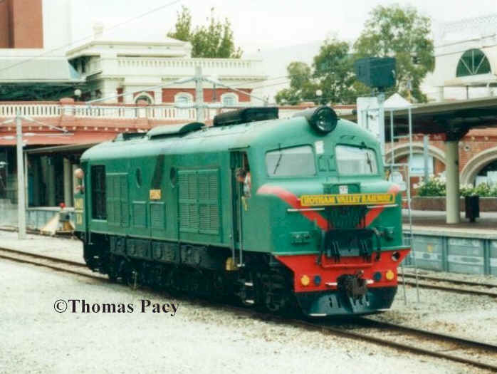 On 16/02/03 XA 1401 after a long absence was once again permitted to venture into City station. It is seen here at the western end of City station whilst running around